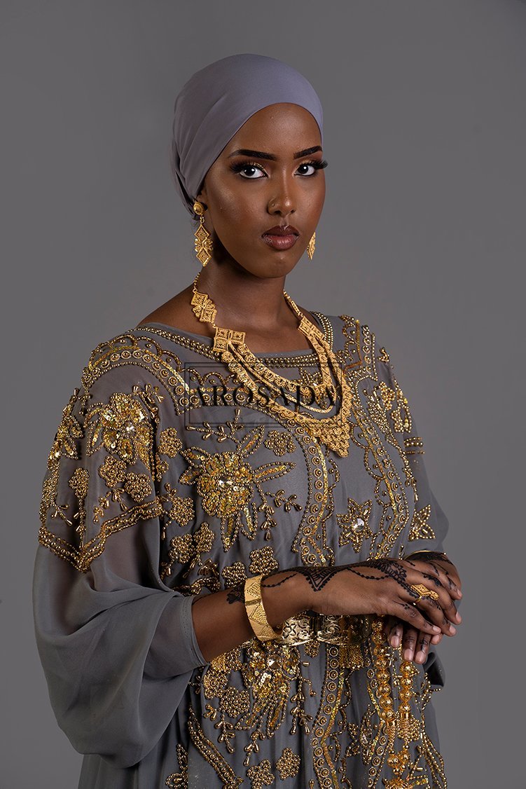 Grey Moonstoone Bridal Dirac