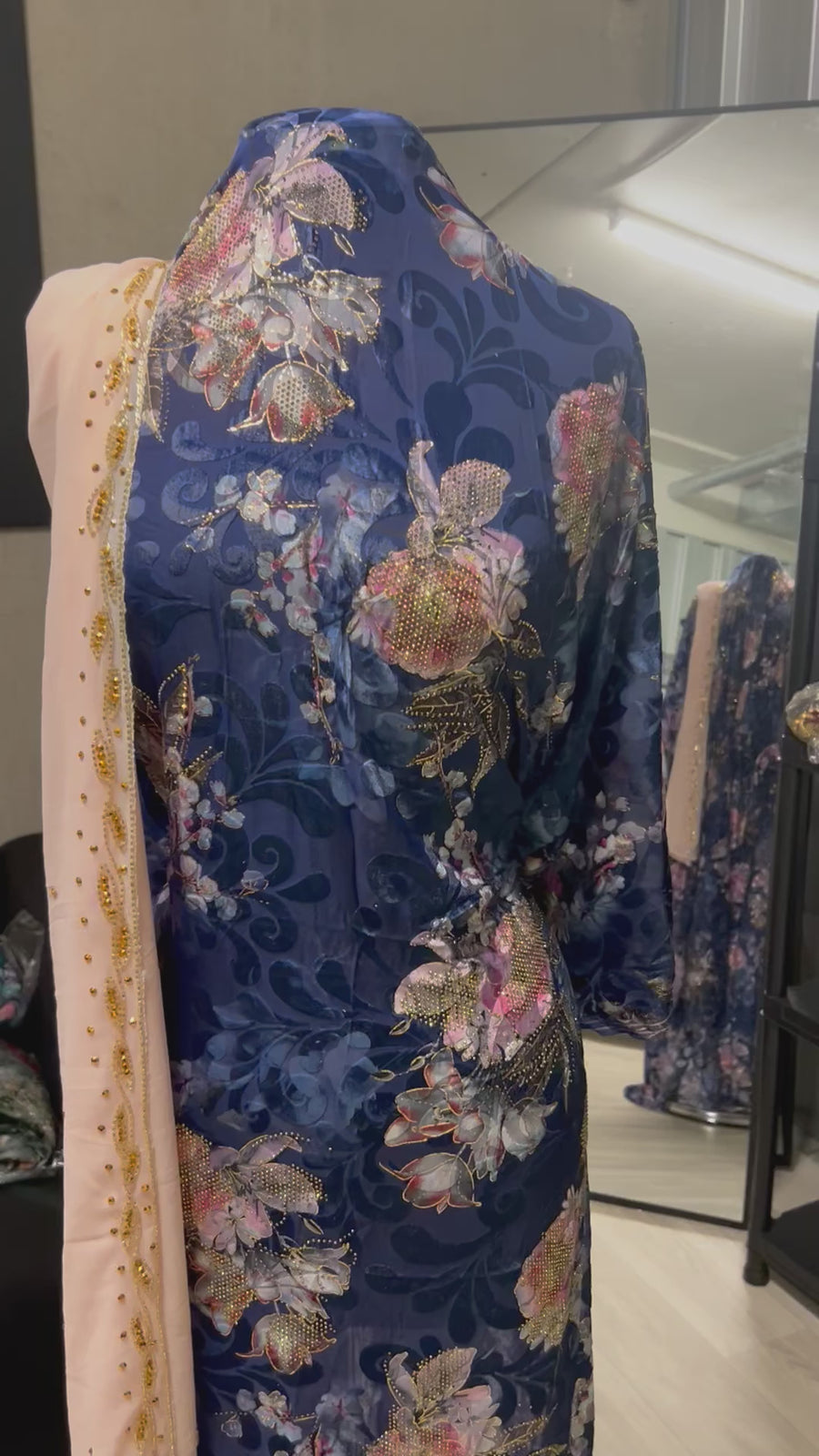 LIMITED EDITION (Maqbal-Silk)   Navy Bleu Flower Heaven